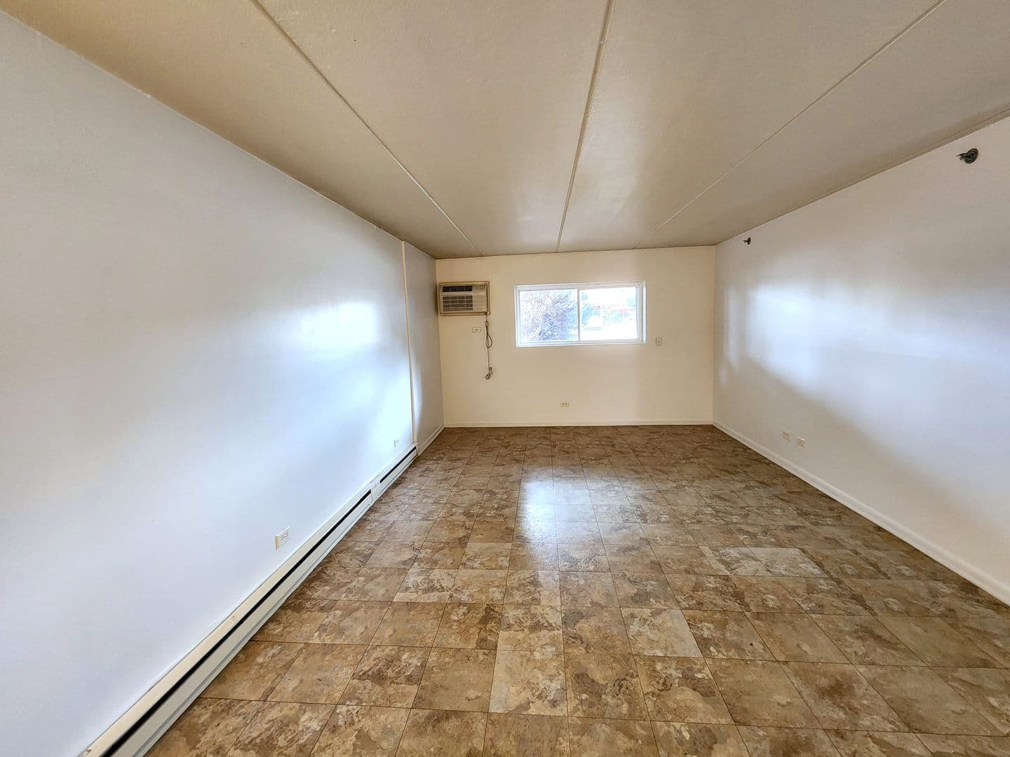 Berkeley Apartment: 5810 St. Charles Rd.