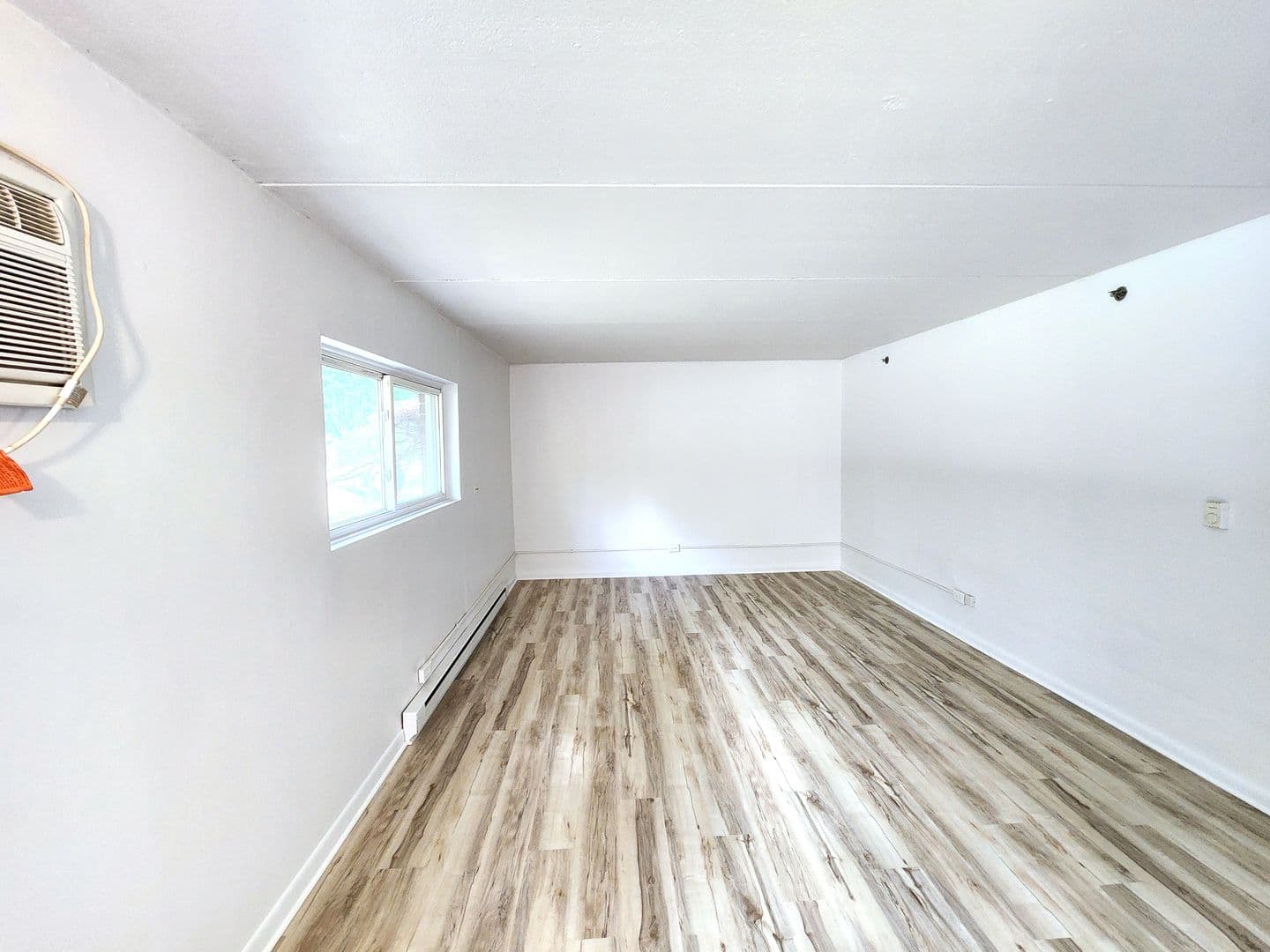 Berkeley Apartment: 5810 St. Charles Rd.