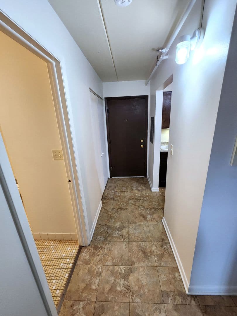 Berkeley Apartment: 5810 St. Charles Rd.