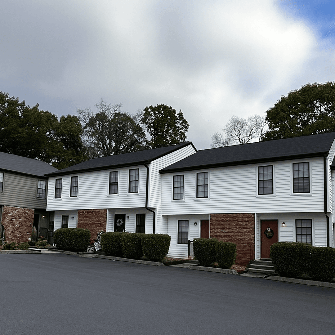 Alcoa Apartment: 1636 Louisville Road