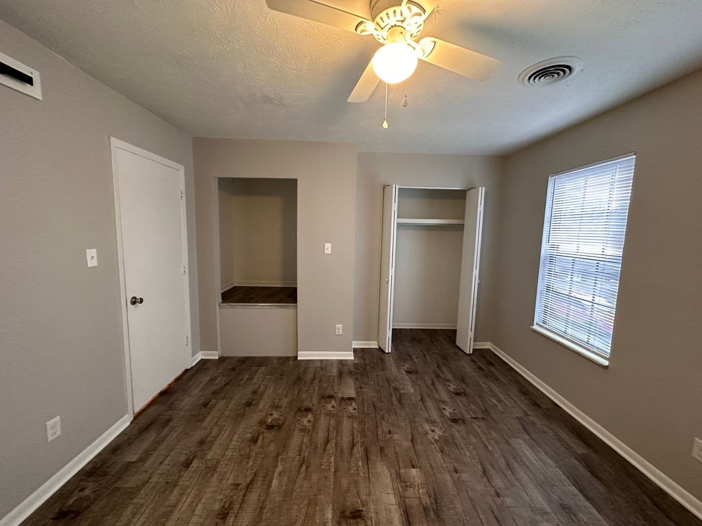 Alcoa Apartment: 1636 Louisville Road