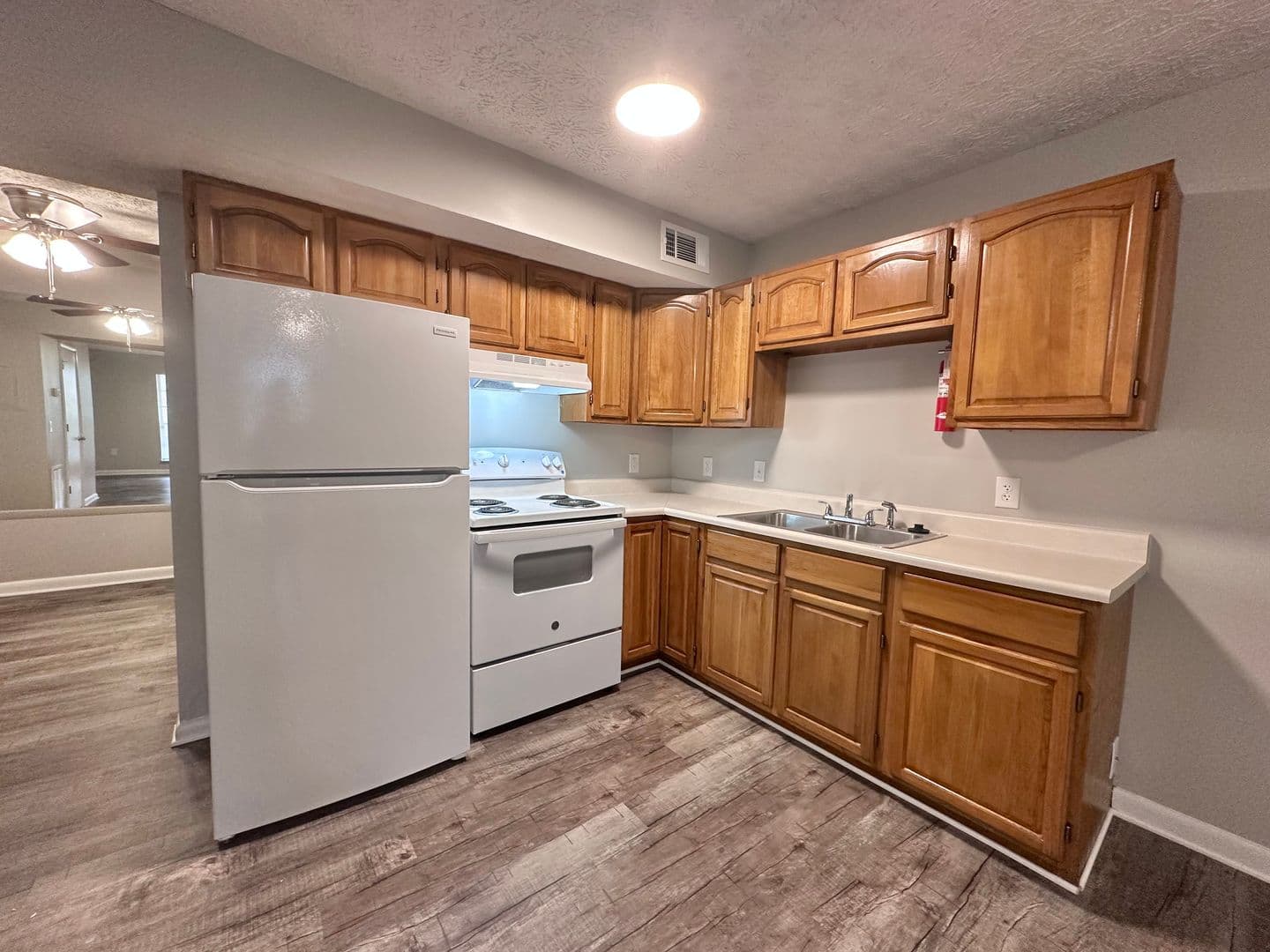 Jefferson City Apartment: 2021 N Sizer Ave.