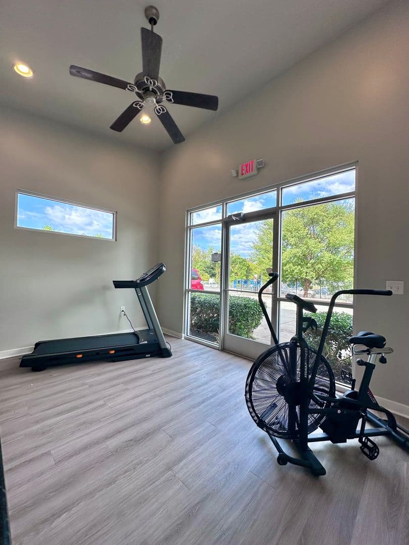 Knoxville Apartment: 425 Sutherland View Way