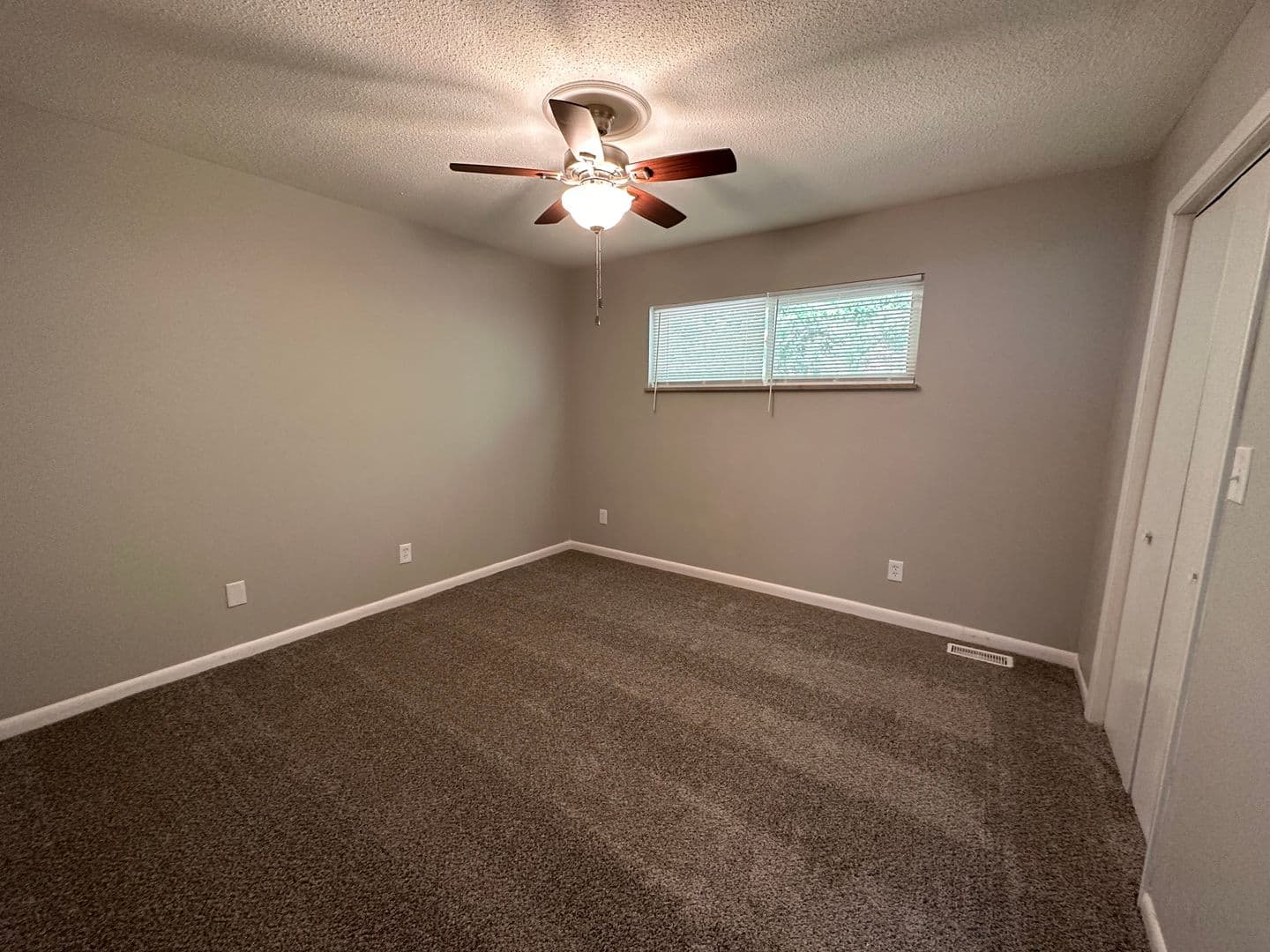 Alcoa Apartment: 1636 Louisville Road