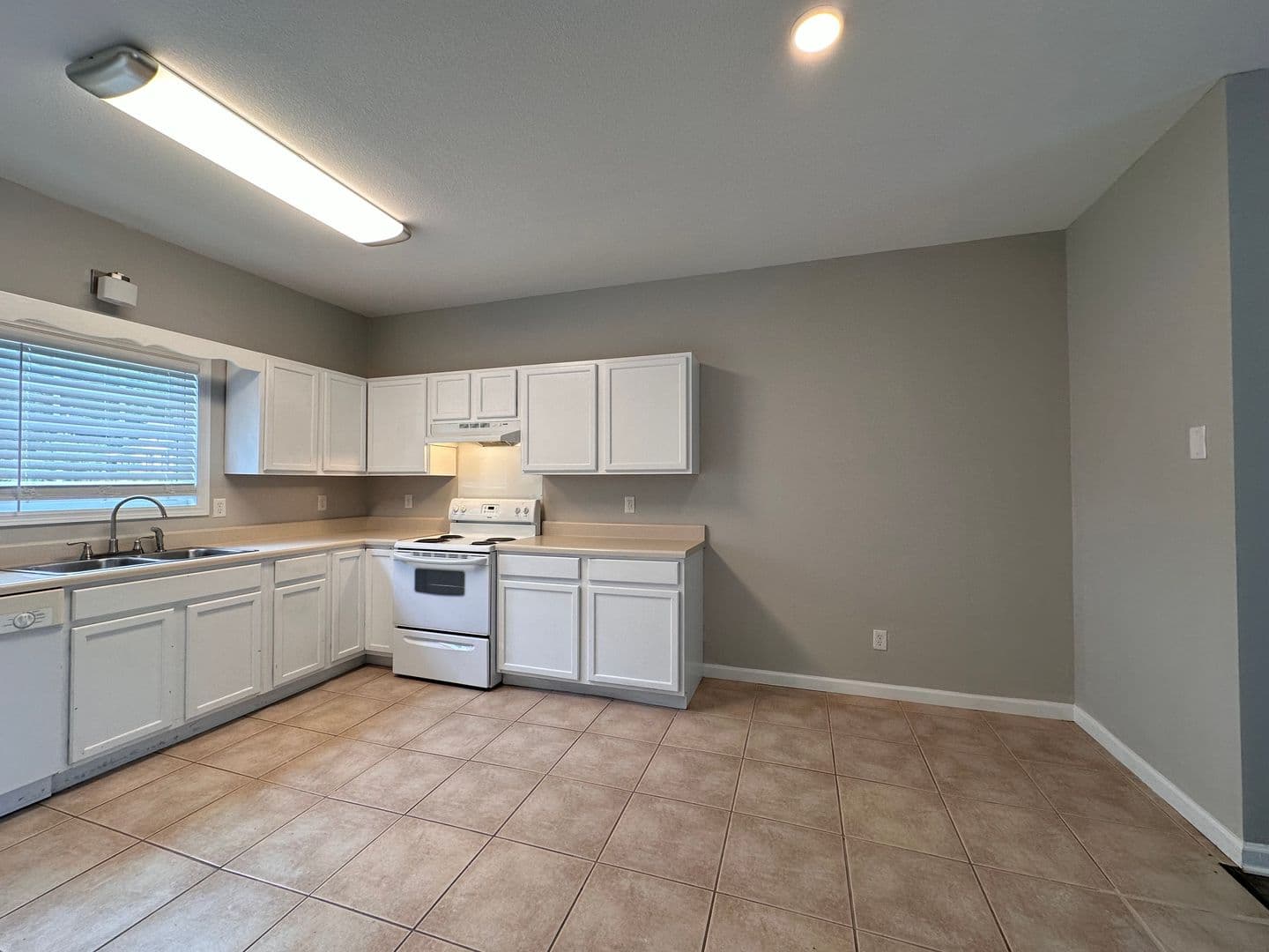 Powell Apartment: 3409 Jaydens Nest Way