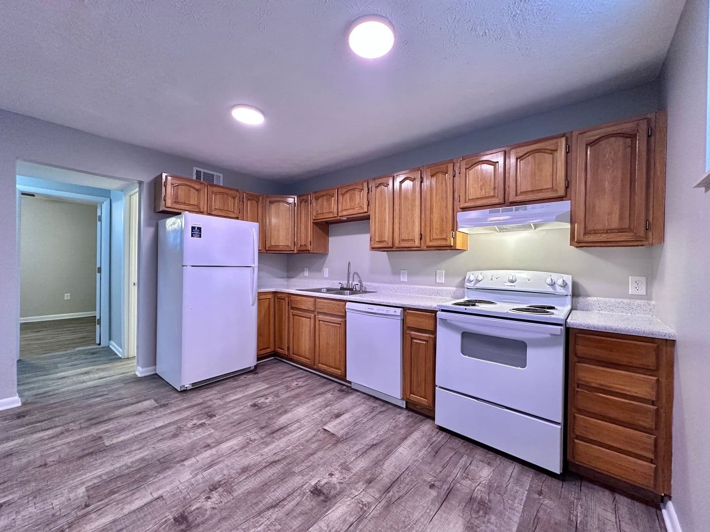 Jefferson City Apartment: 2021 N Sizer Ave.