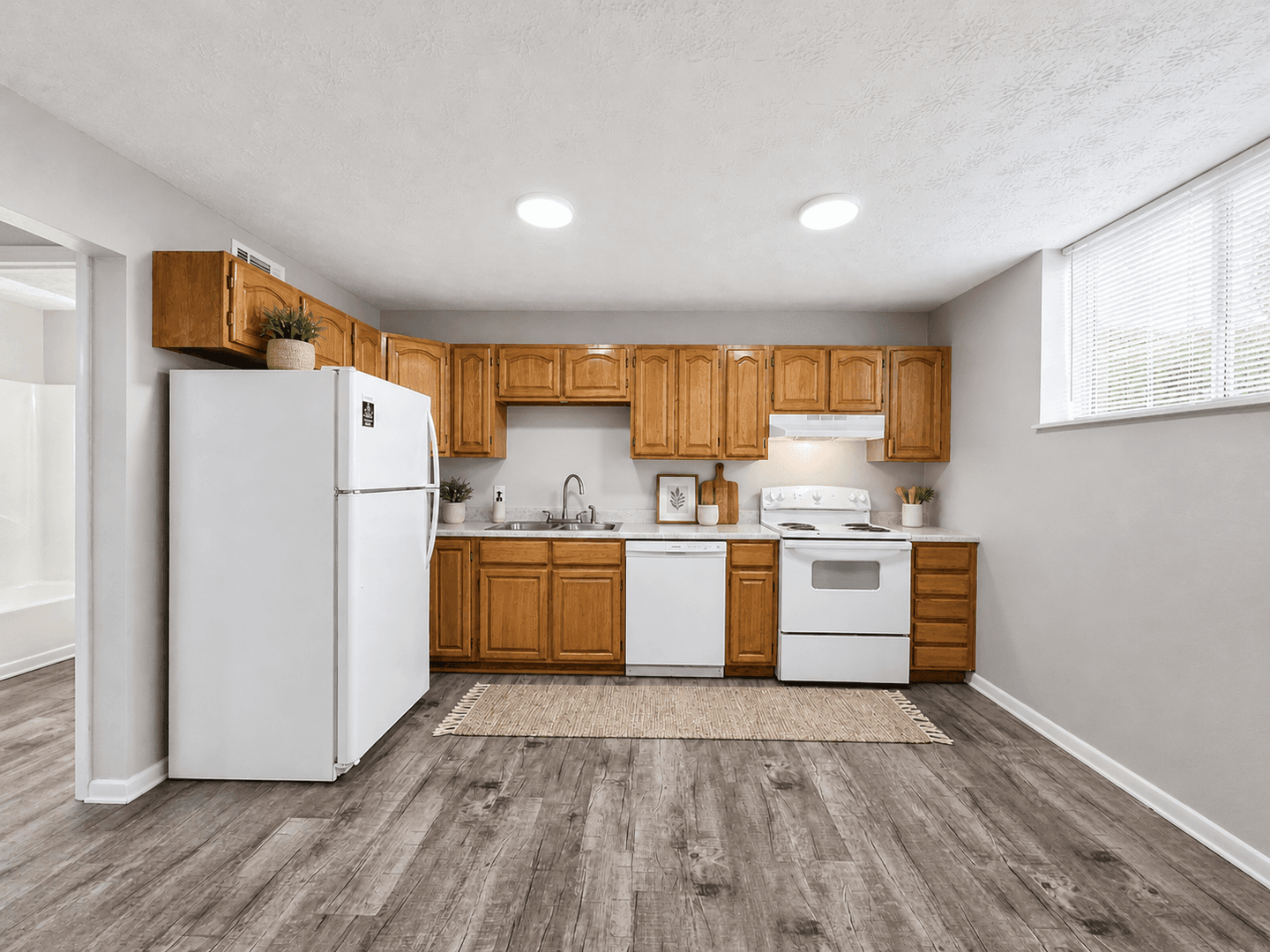 Jefferson City Apartment: 2021 N Sizer Ave.