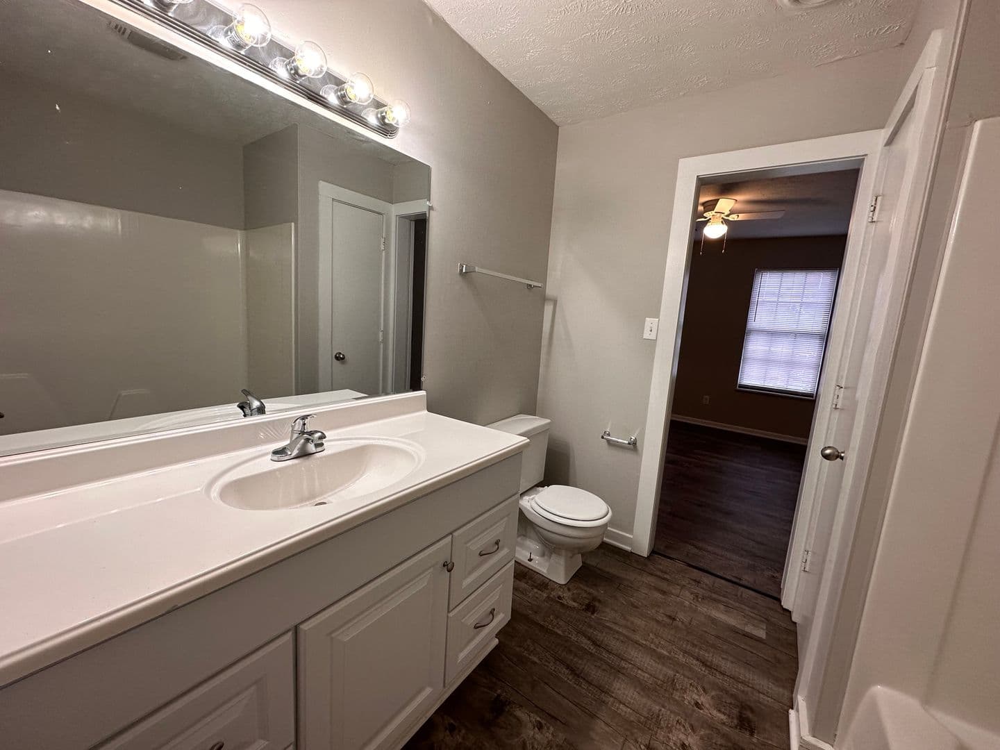 Alcoa Apartment: 1636 Louisville Road