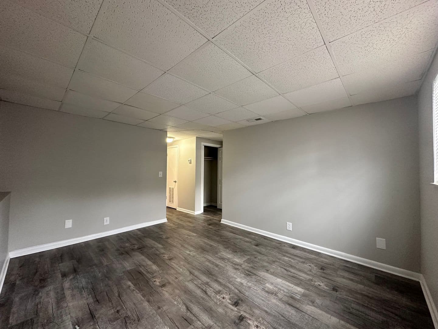 Louisville Apartment: 119 Lakeview Court