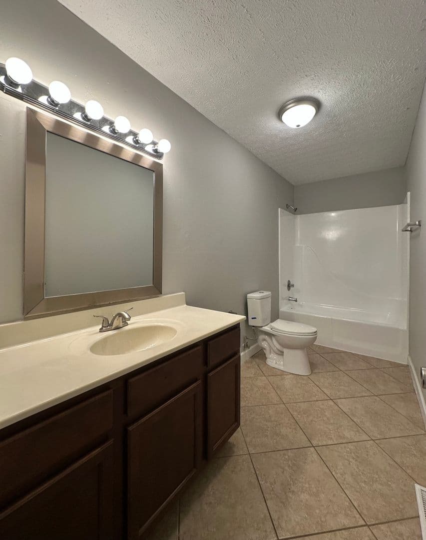Louisville Apartment: 903 Mimosa Heights Drive
