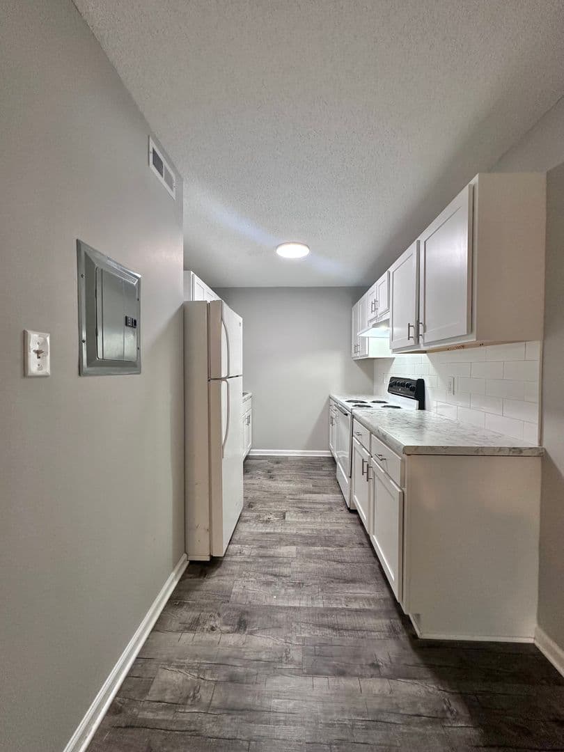 Maryville Apartment: 205 Guadal Canal Drive