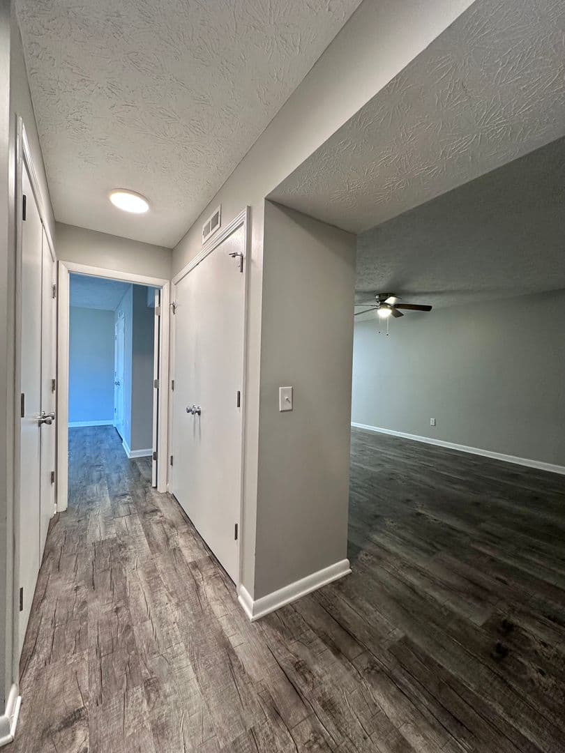 Jefferson City Apartment: 2021 N Sizer Ave.