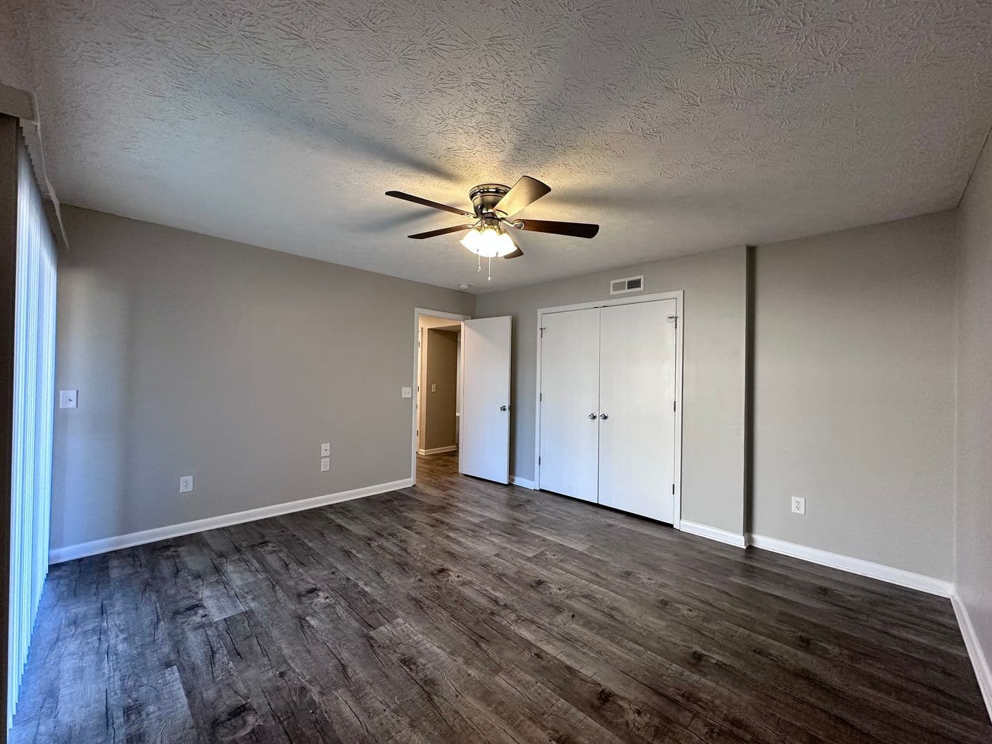 Jefferson City Apartment: 2021 N Sizer Ave.