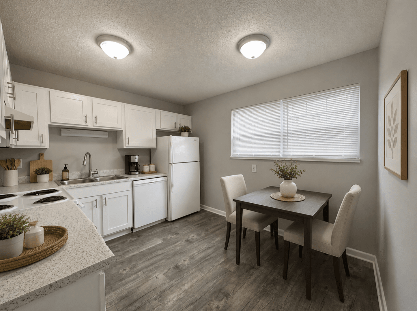 Louisville Apartment: 119 Lakeview Court