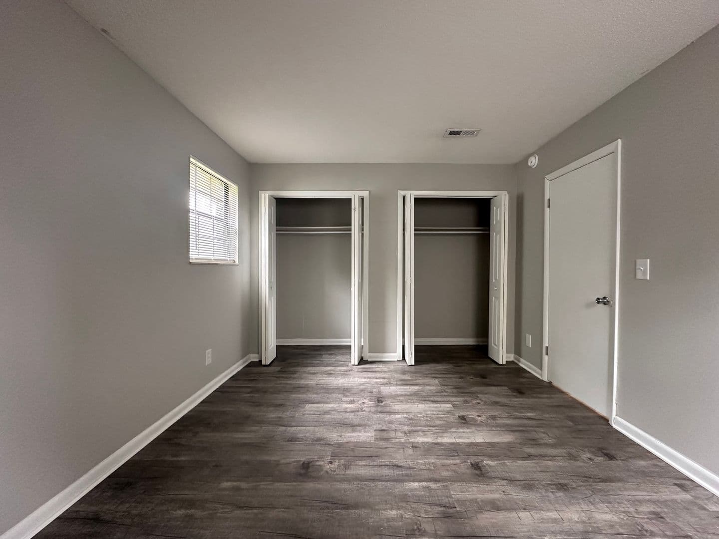 Louisville Apartment: 119 Lakeview Court