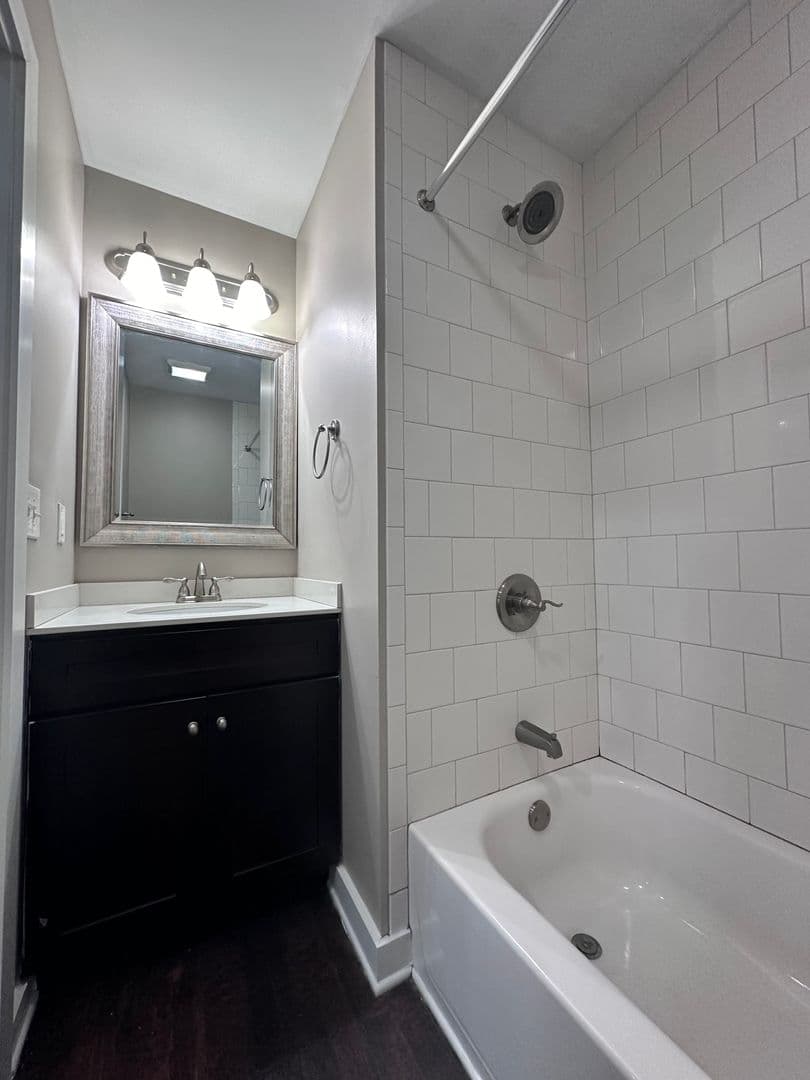 Knoxville Apartment: 425 Sutherland View Way