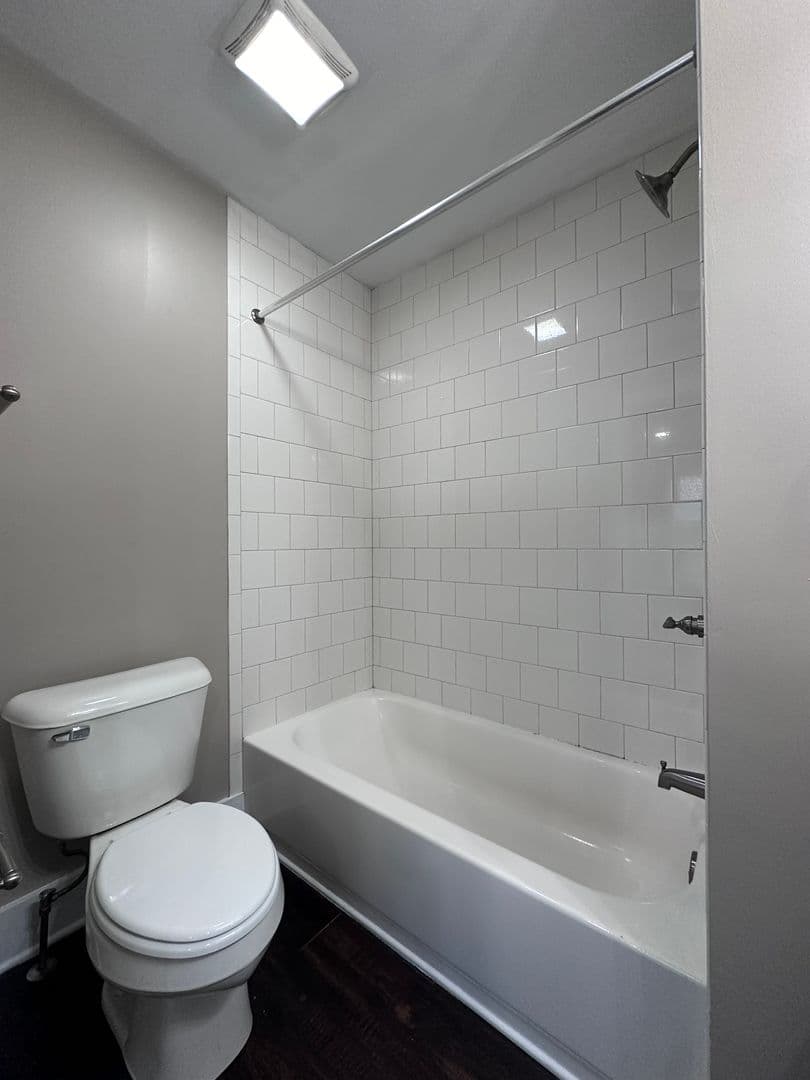 Knoxville Apartment: 425 Sutherland View Way