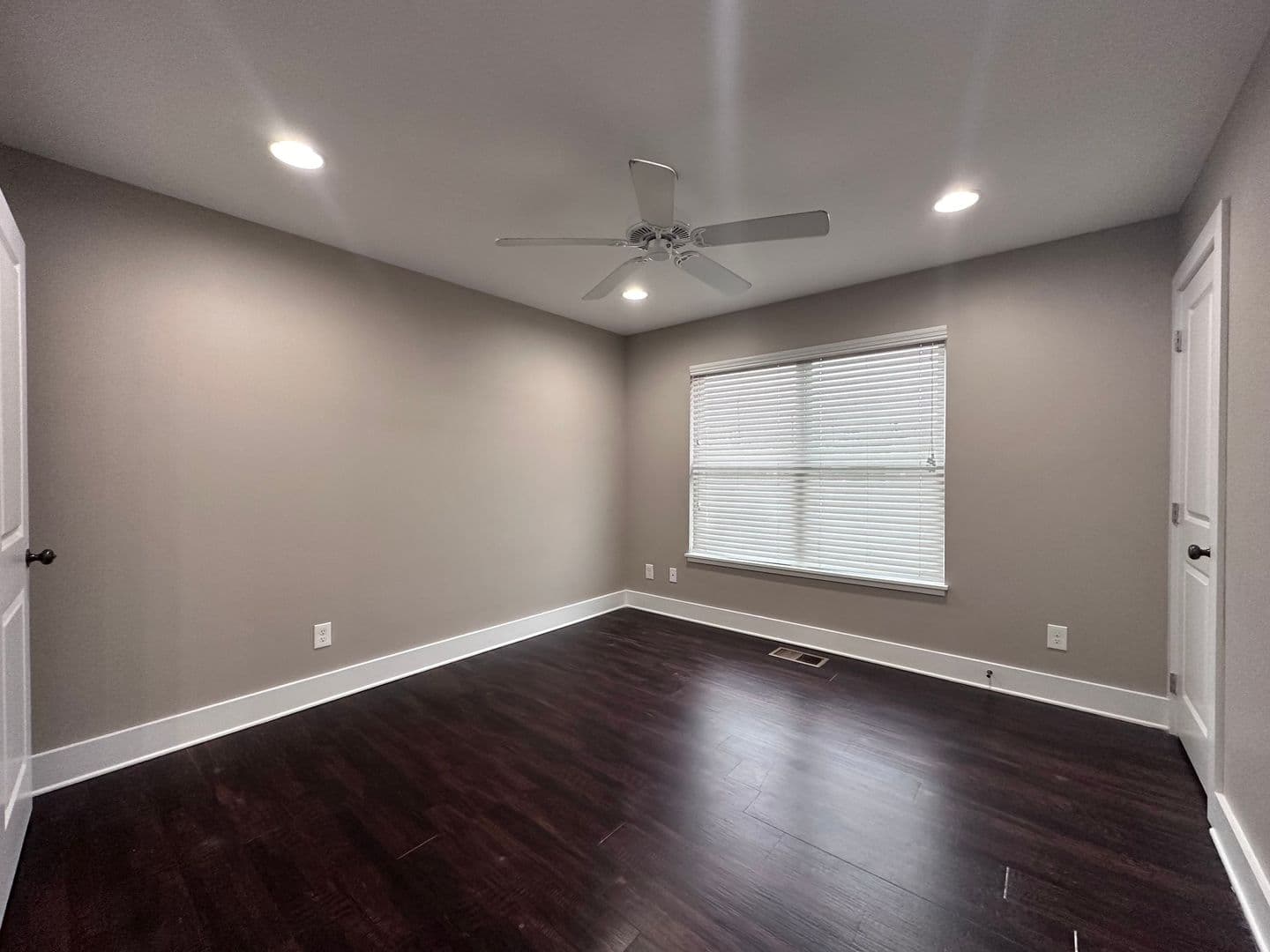 Knoxville Apartment: 425 Sutherland View Way