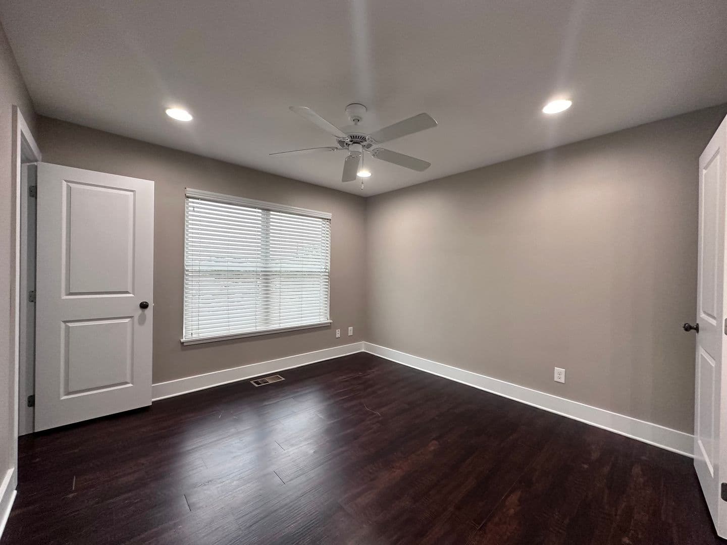 Knoxville Apartment: 425 Sutherland View Way