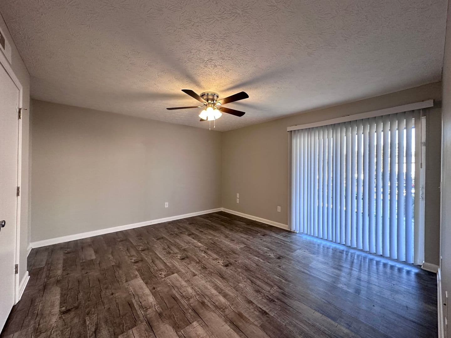 Jefferson City Apartment: 2021 N Sizer Ave.