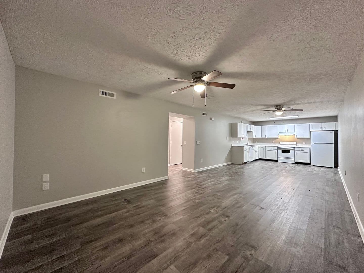 Jefferson City Apartment: 2021 N Sizer Ave.