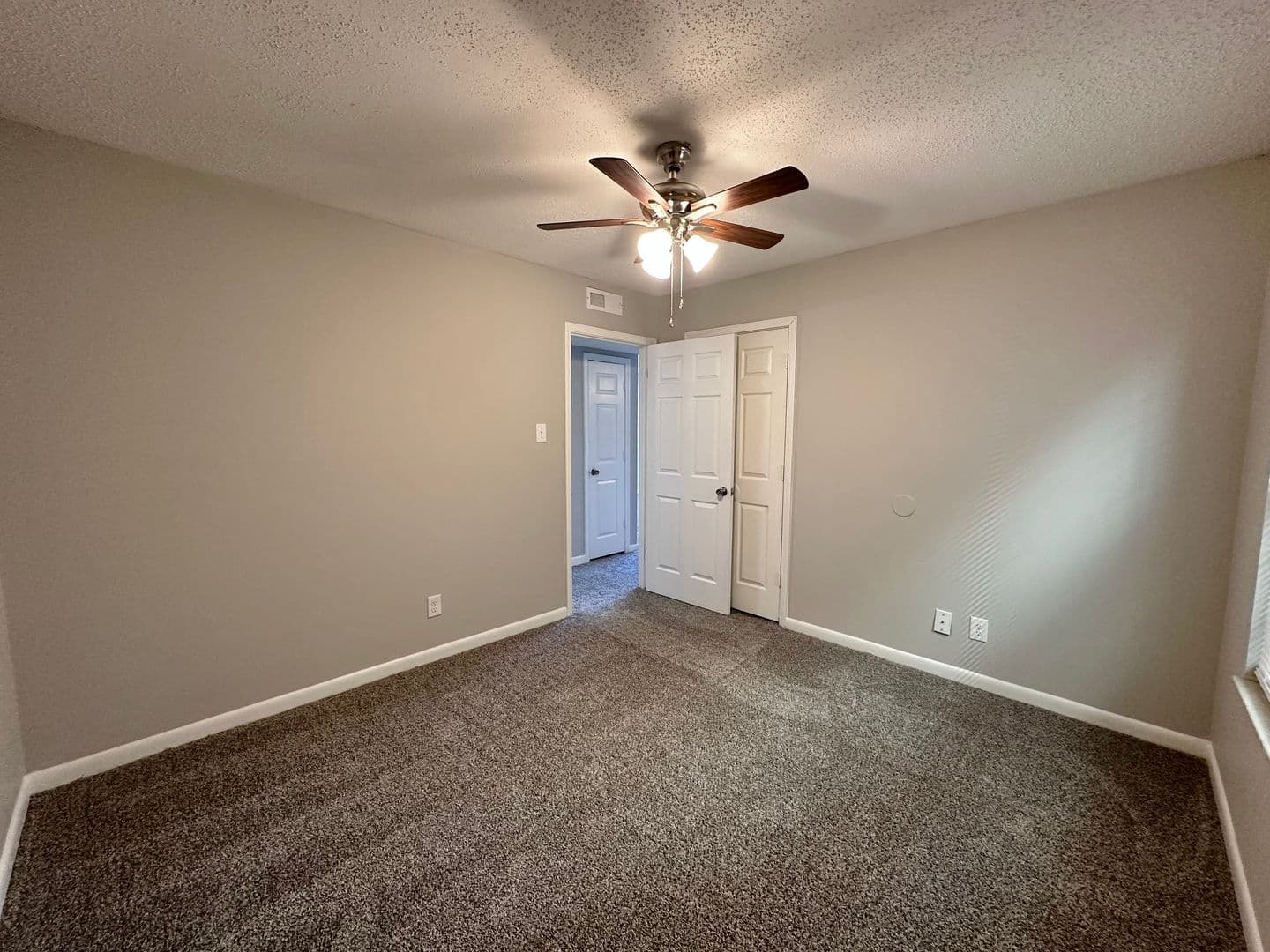 Maryville Apartment: 203 Stone Tree Drive