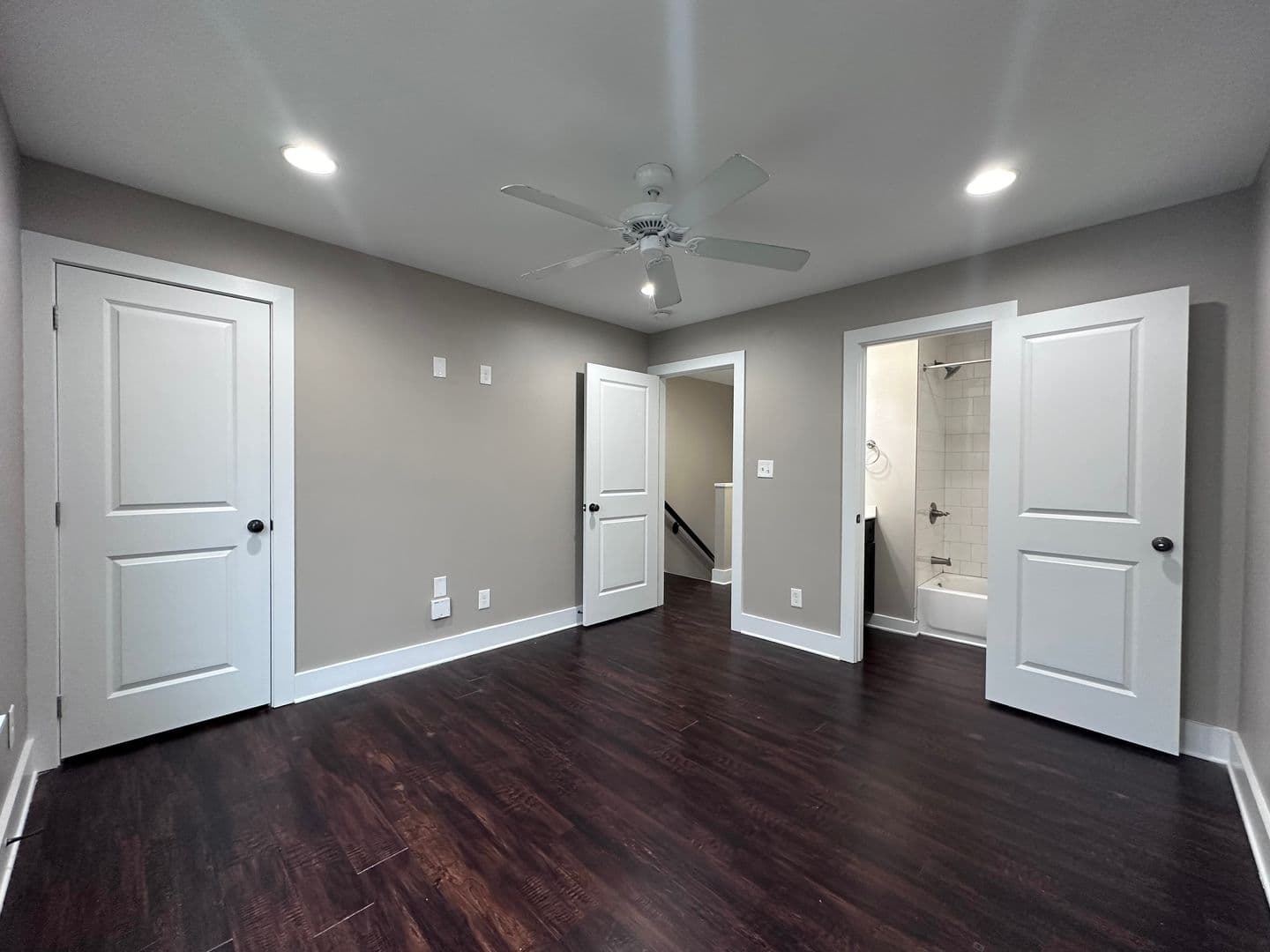 Knoxville Apartment: 425 Sutherland View Way
