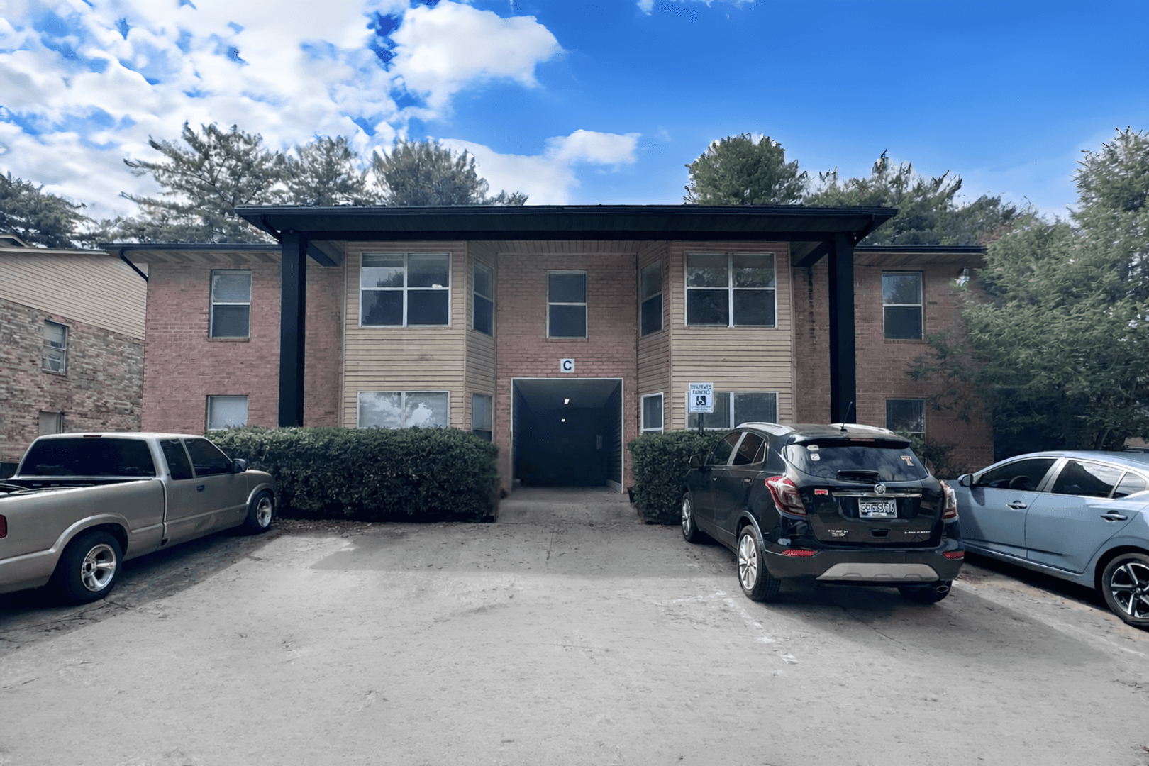 Maryville Apartment: 203 Stone Tree Drive
