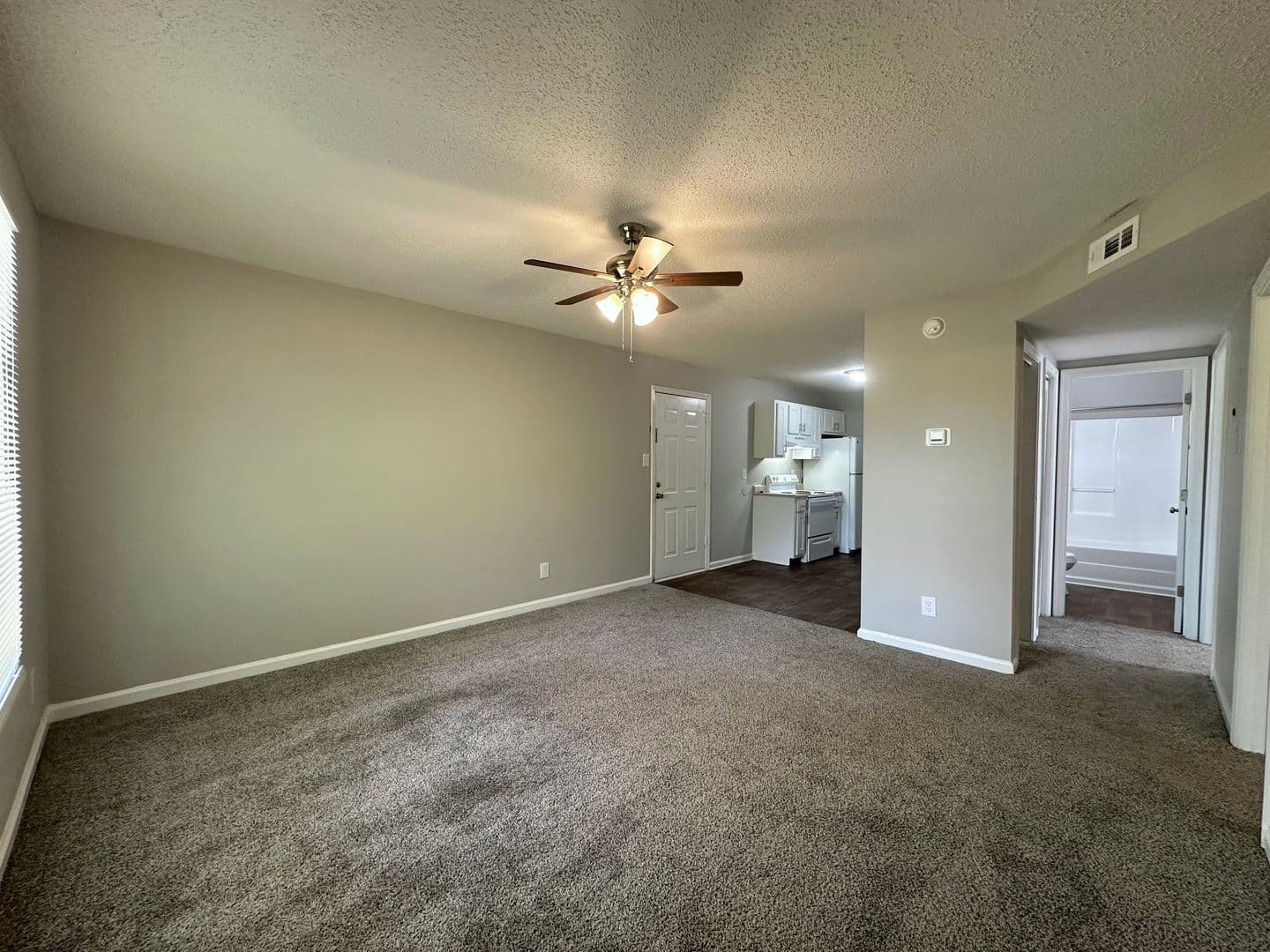 Maryville Apartment: 203 Stone Tree Drive