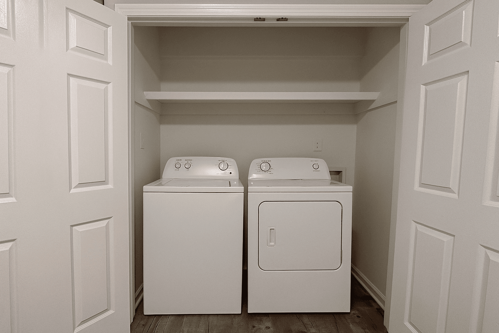 Alcoa Apartment: 1636 Louisville Road