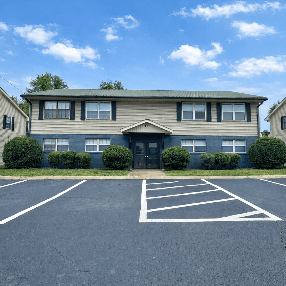 Louisville Apartment: 119 Lakeview Court