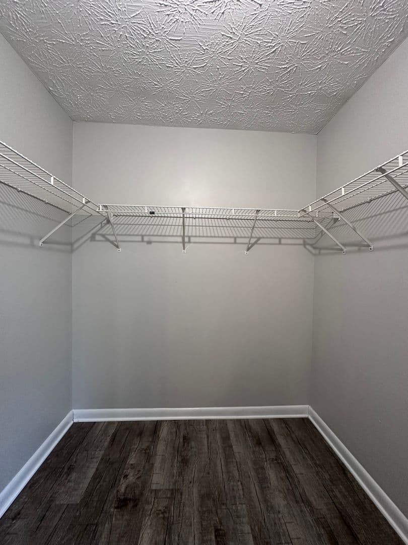 Jefferson City Apartment: 2021 N Sizer Ave.
