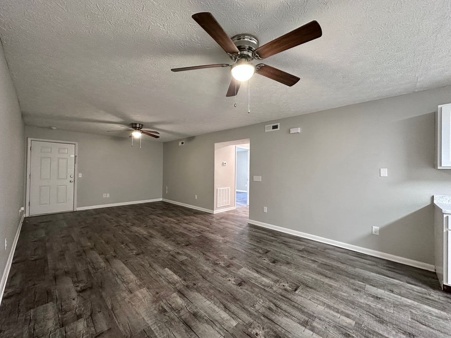 Jefferson City Apartment: 2021 N Sizer Ave.