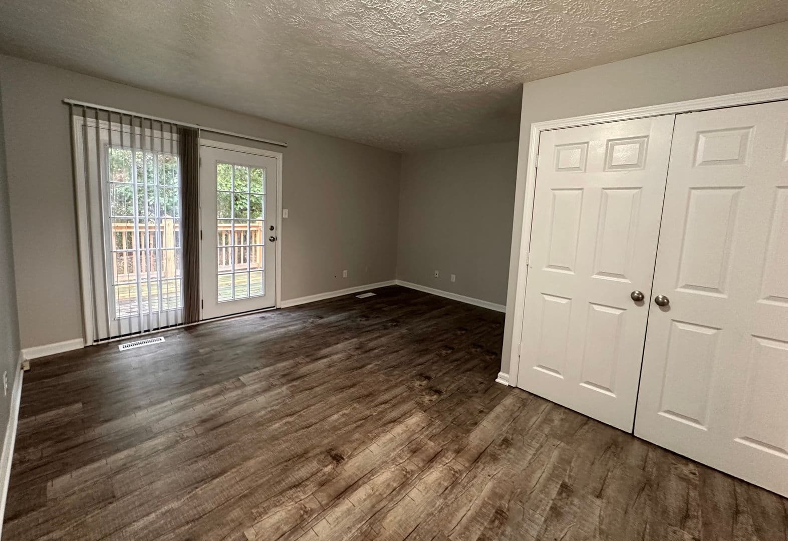 Alcoa Apartment: 1636 Louisville Road