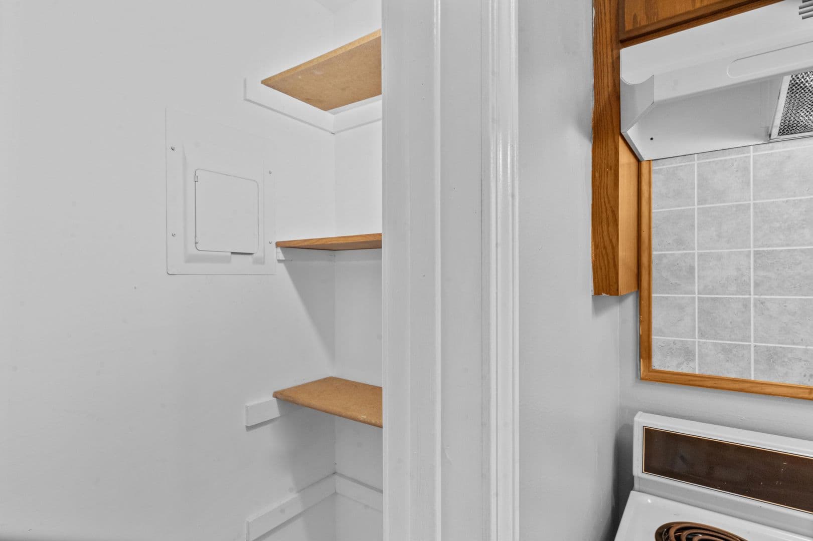Leavenworth Apartment: 501 Vilas Street