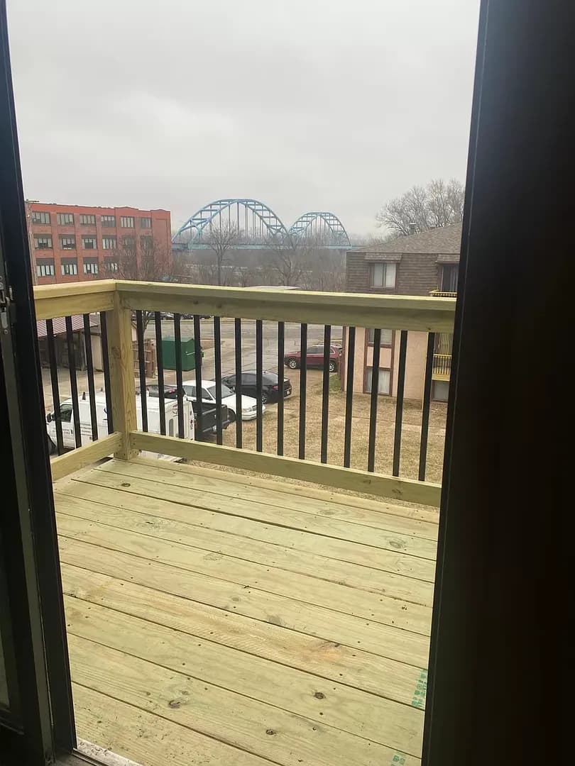 Leavenworth Apartment: 941 Cheyenne Curv Apt L