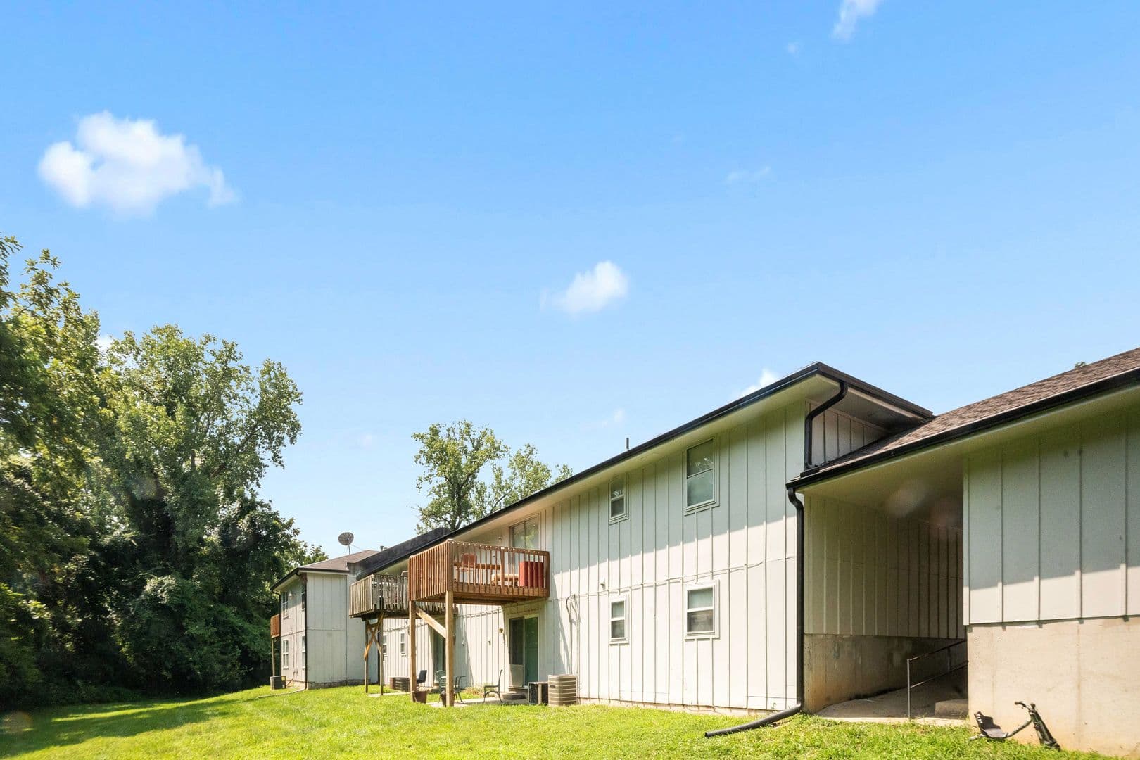 Leavenworth Apartment: 501 Vilas Street