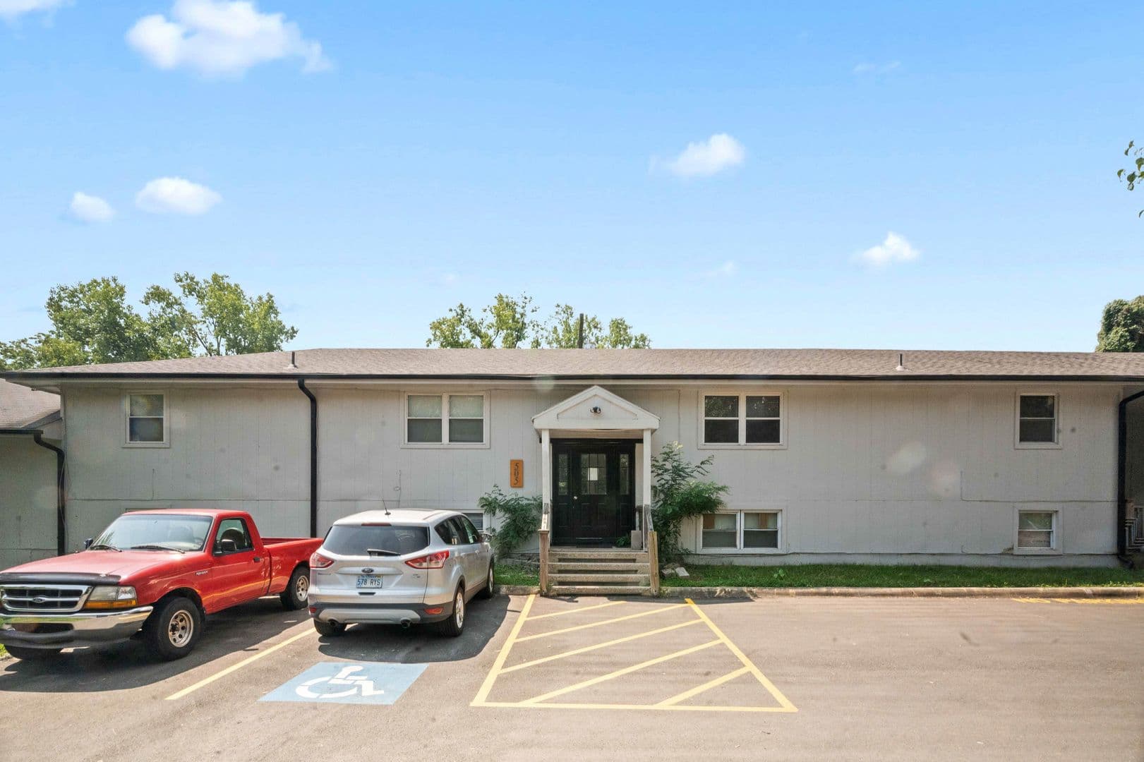 Leavenworth Apartment: 501 Vilas Street