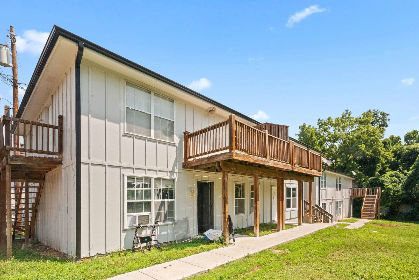 Leavenworth Apartment: 501 Vilas Street