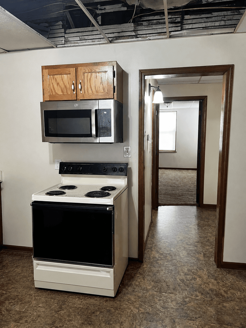 Leavenworth Apartment: 401 Chestnut St