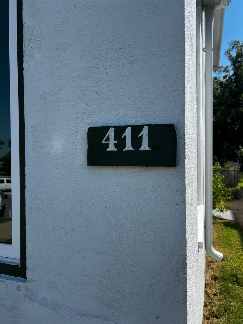 Leavenworth Apartment: 401 Chestnut St