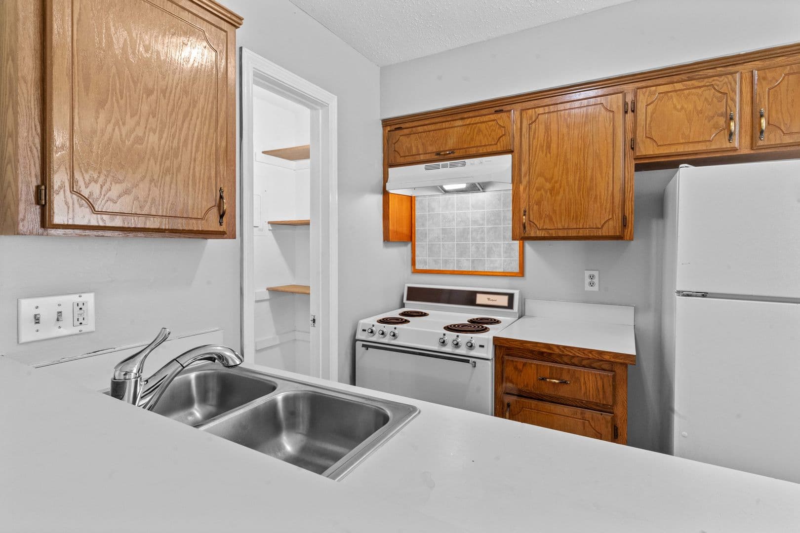 Leavenworth Apartment: 501 Vilas Street