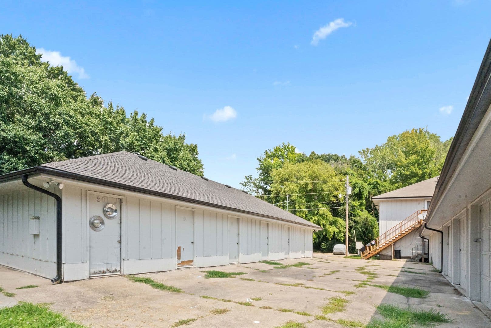 Leavenworth Apartment: 501 Vilas Street