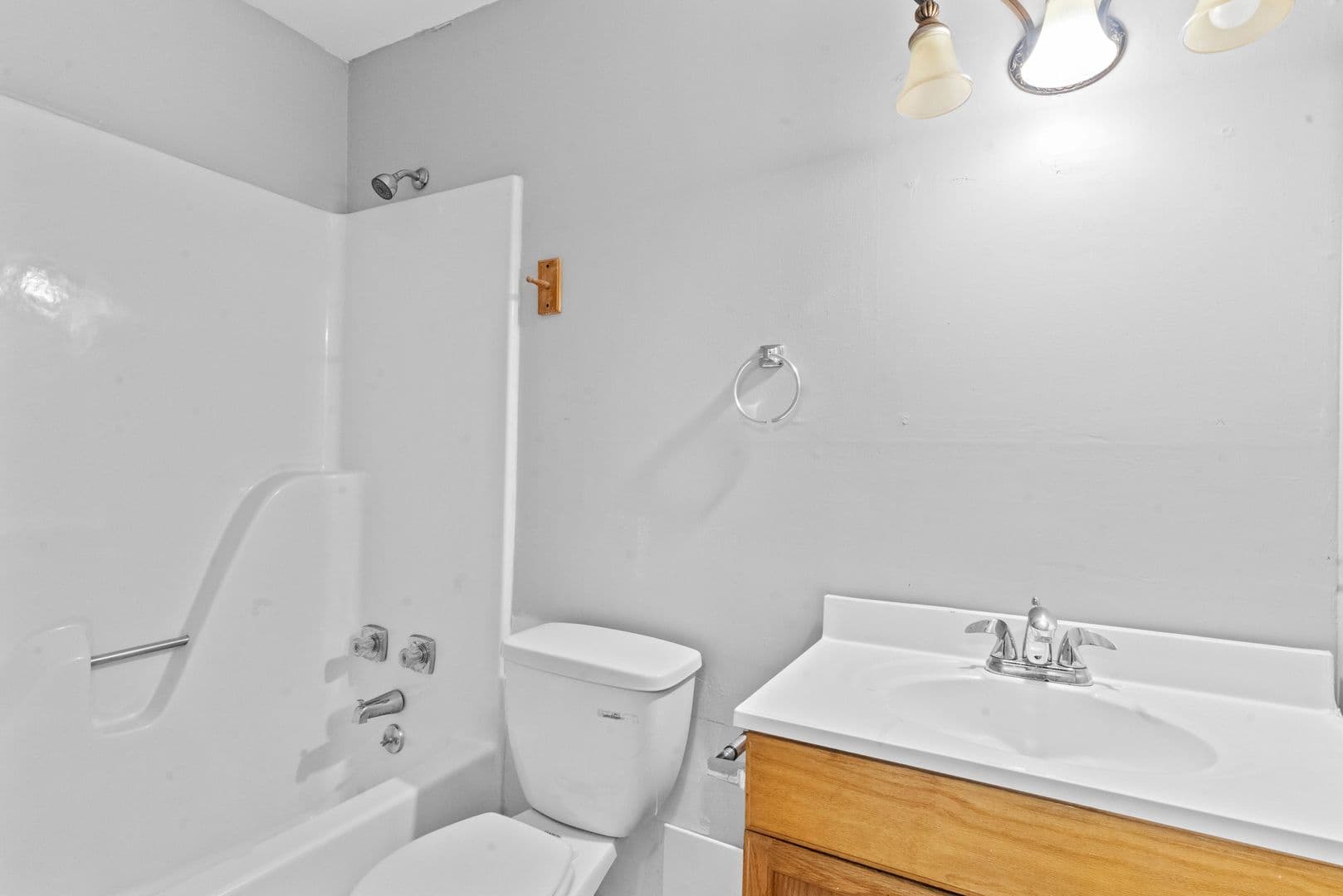Leavenworth Apartment: 501 Vilas Street