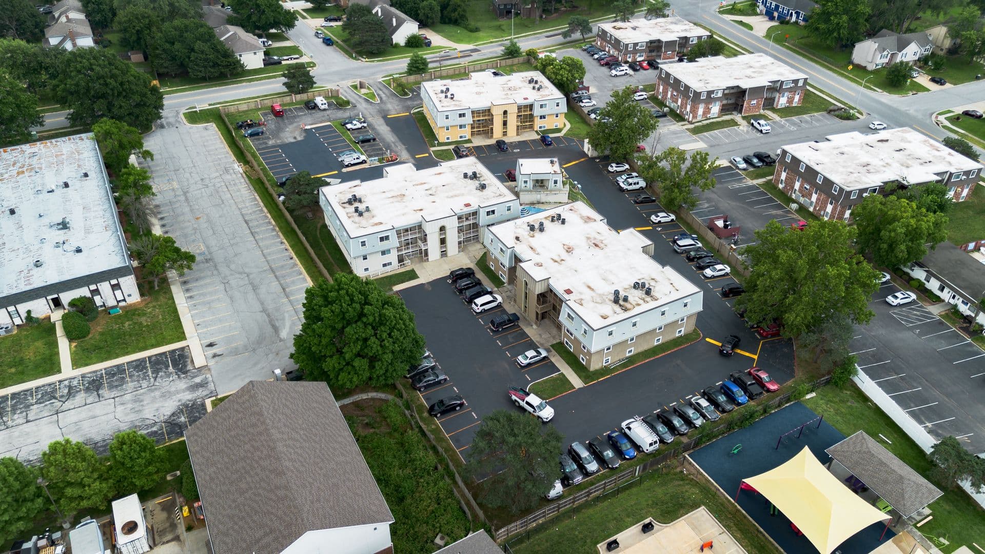 Olathe Apartment: 515 S Clairborne Rd.