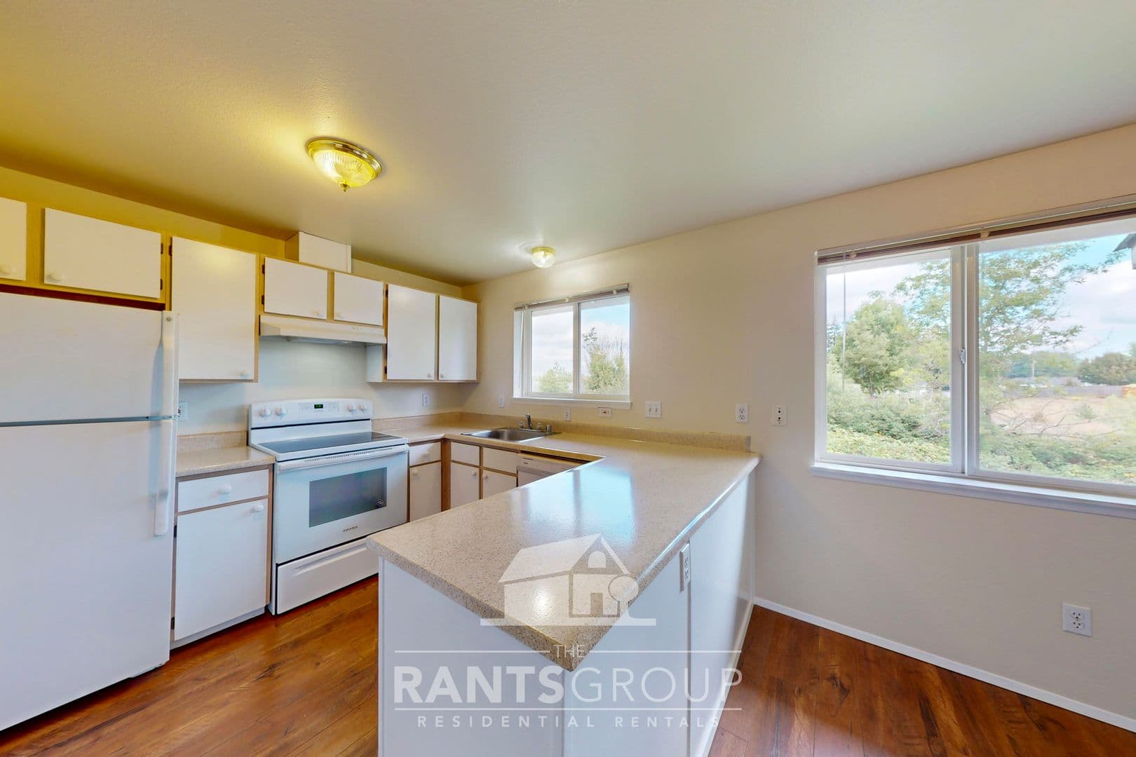 Yelm Apartment: 16516 Creek Lane SE