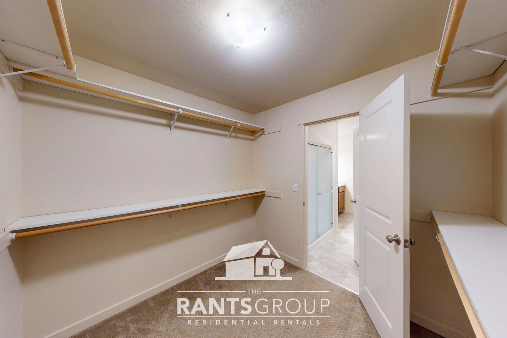 Tumwater Apartment: 607 3rd Ave SW A & B