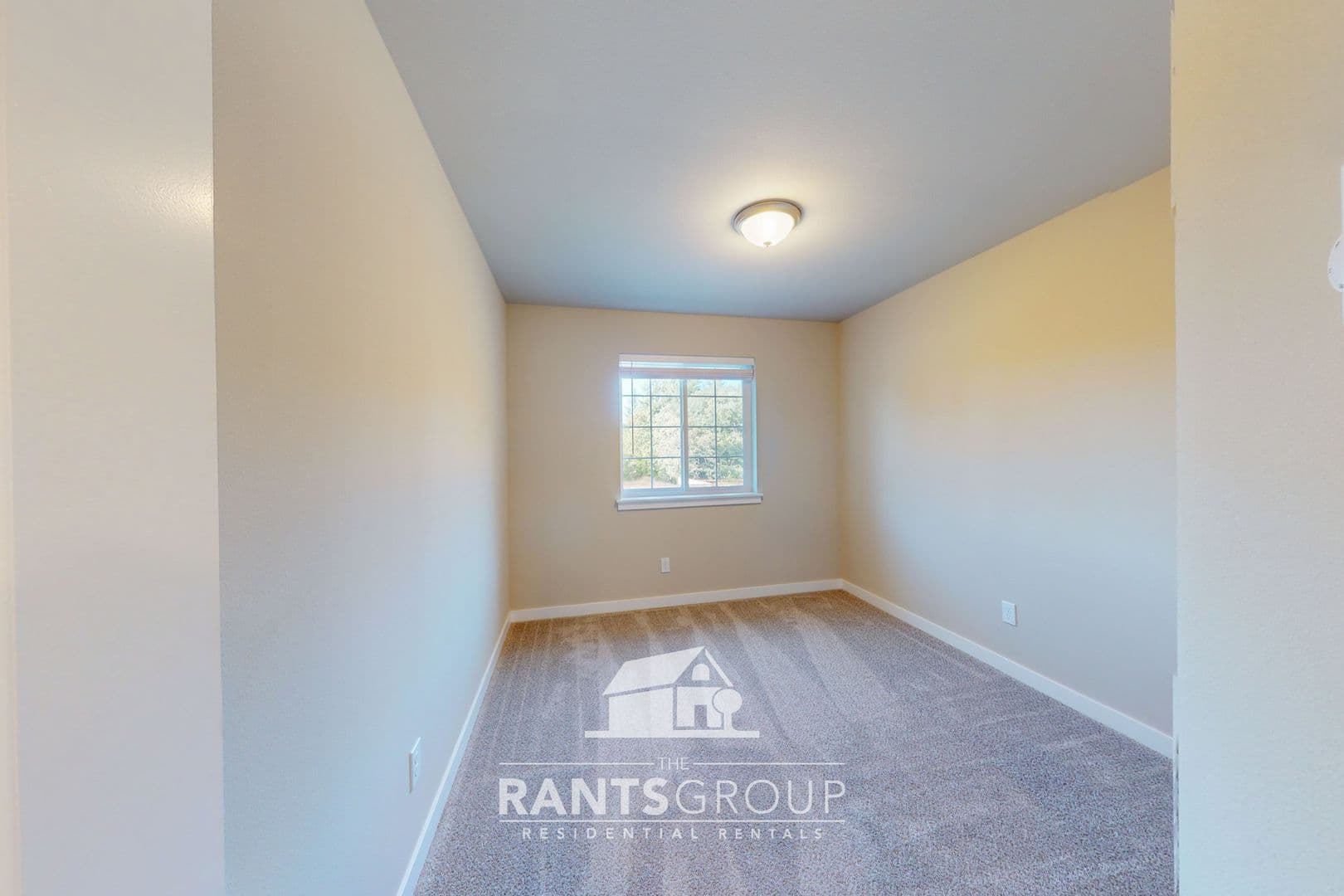Yelm Multiplex: 15539 - 15533 Leah Ave SE