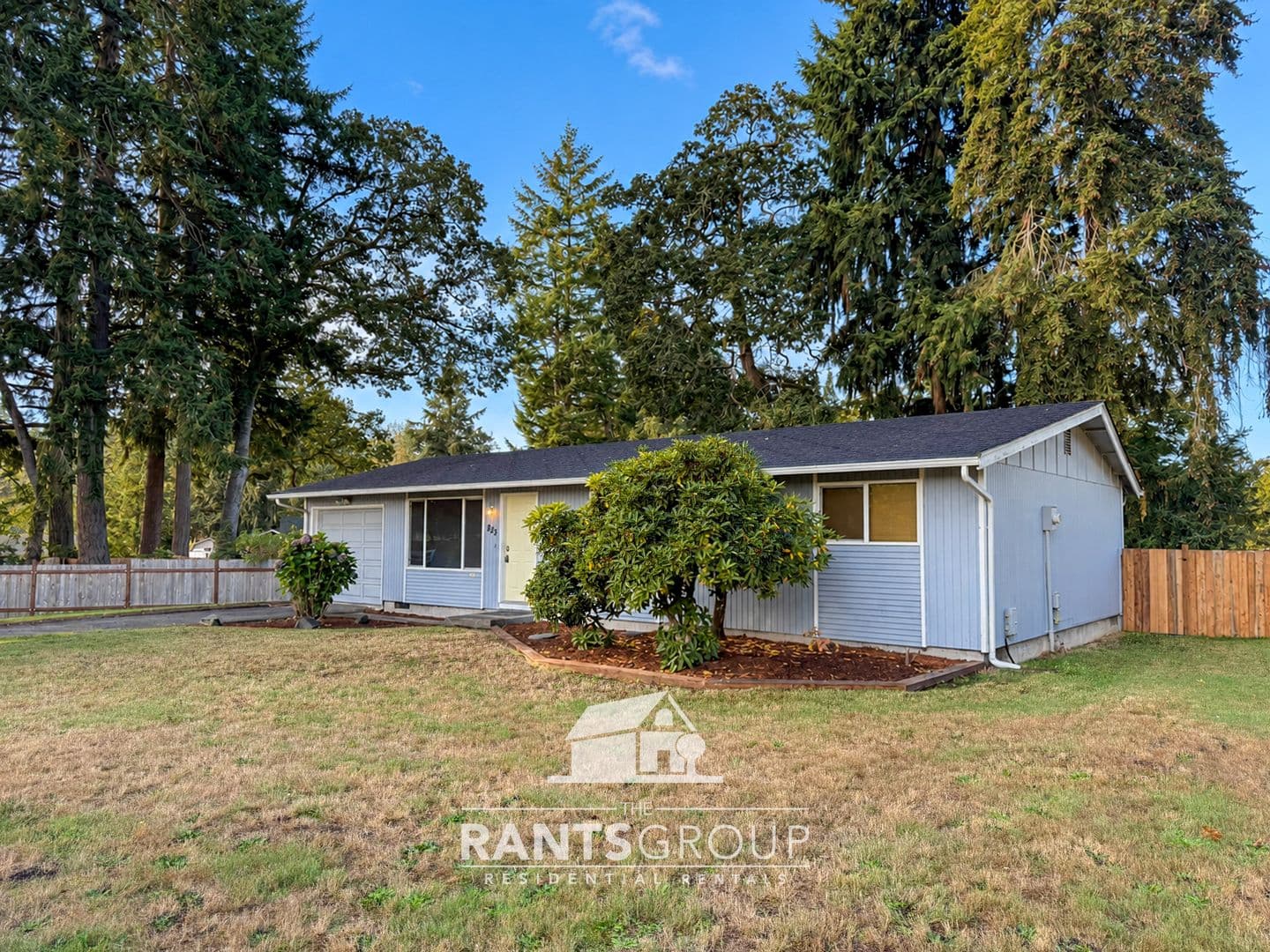 Olympia House: 825 Oakcrest St