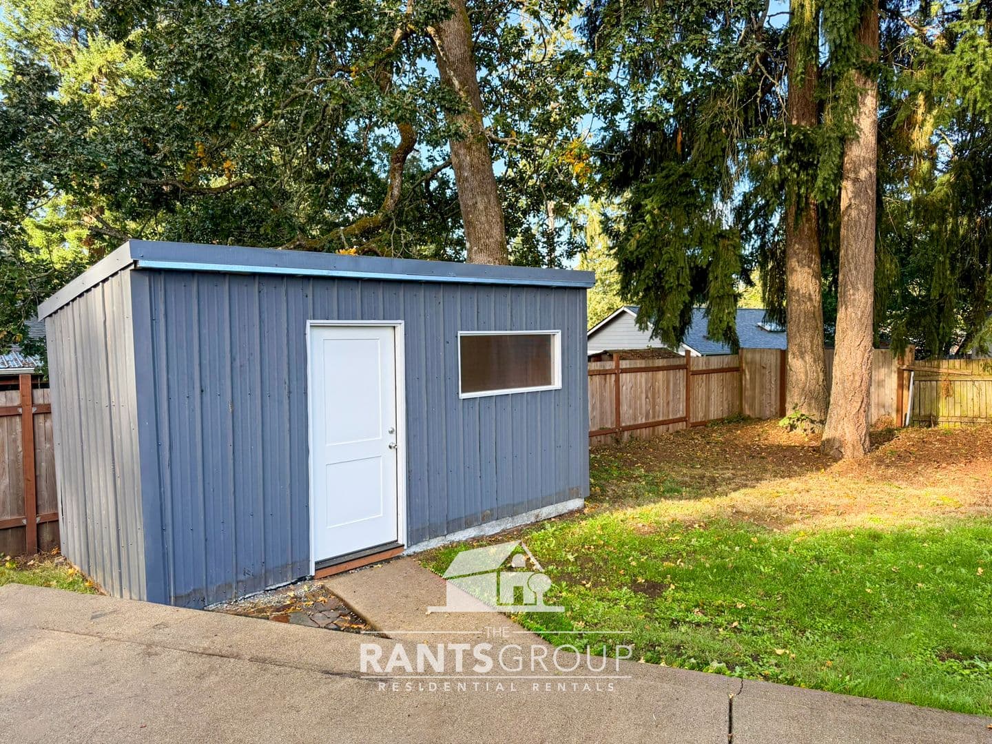 Olympia House: 825 Oakcrest St